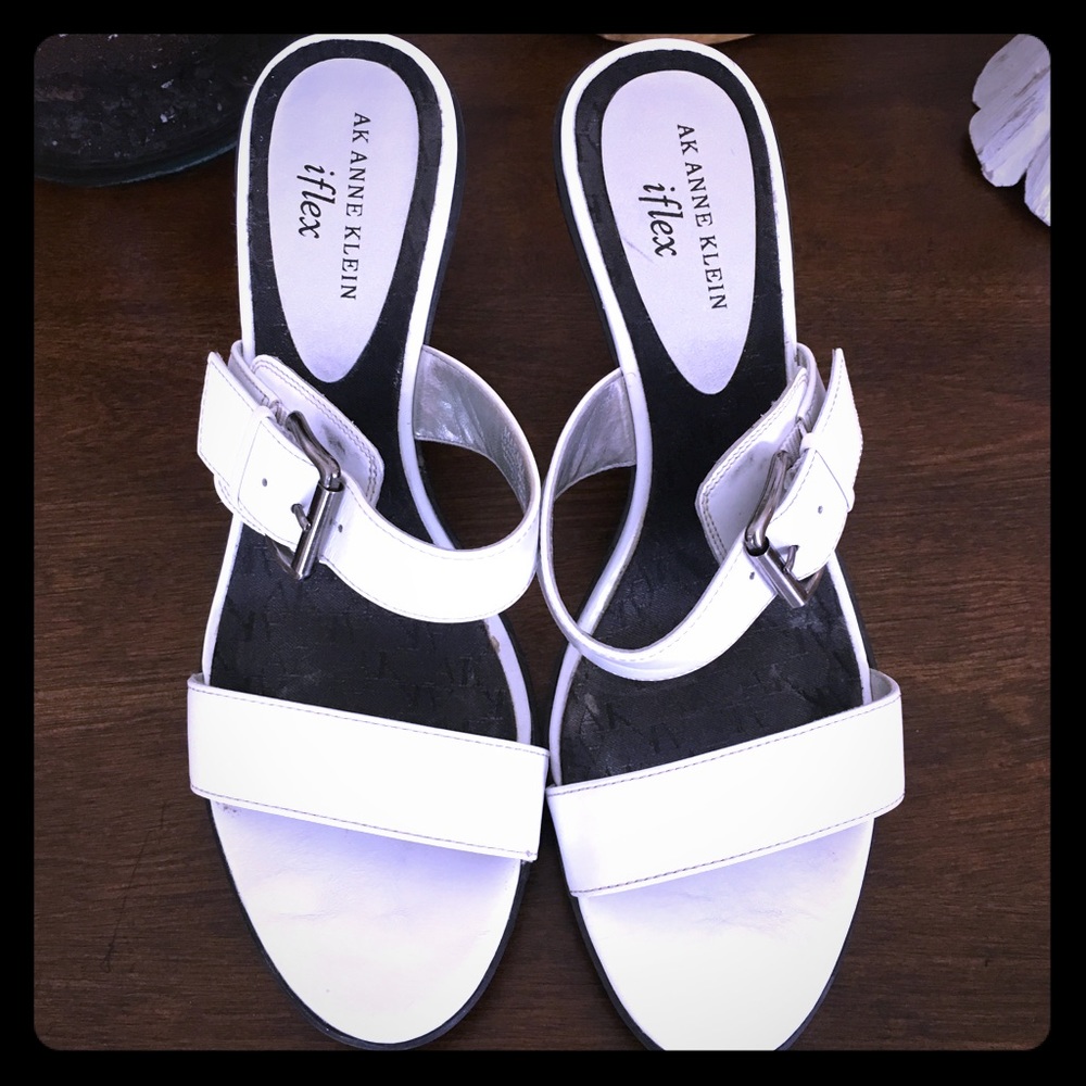 Anne Klein sandals 👡